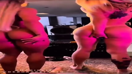 Filmando a namorada mamando gostoso - Latina